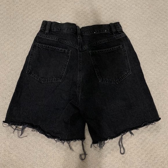 Black jeans shorts from Garage - Picture 2 of 3